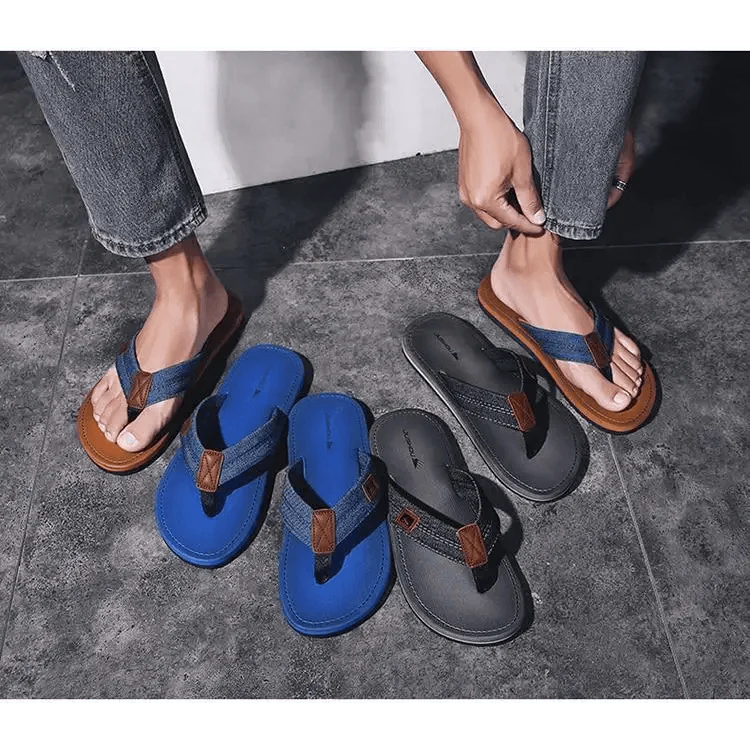 Comfortable Casual Summer Flip- Flops Men Beach Slippers Sandals Simple Luxury Design Indoor Non-Slip Black Flip Flops