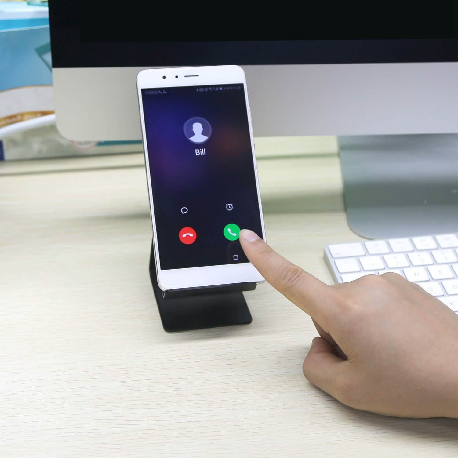 Desktop Aluminum Alloy Smartphone Stand