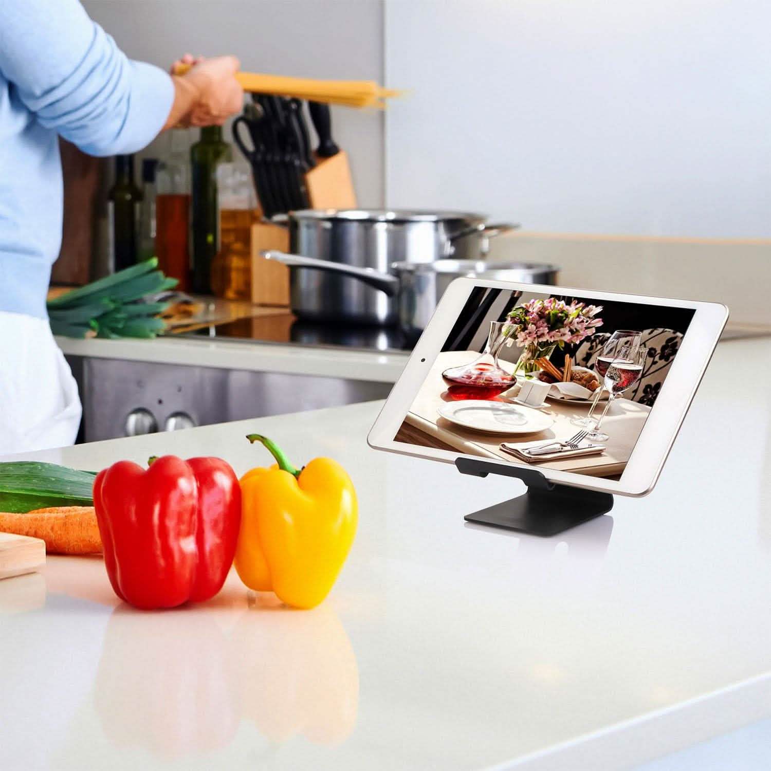 Desktop Aluminum Alloy Smartphone Stand