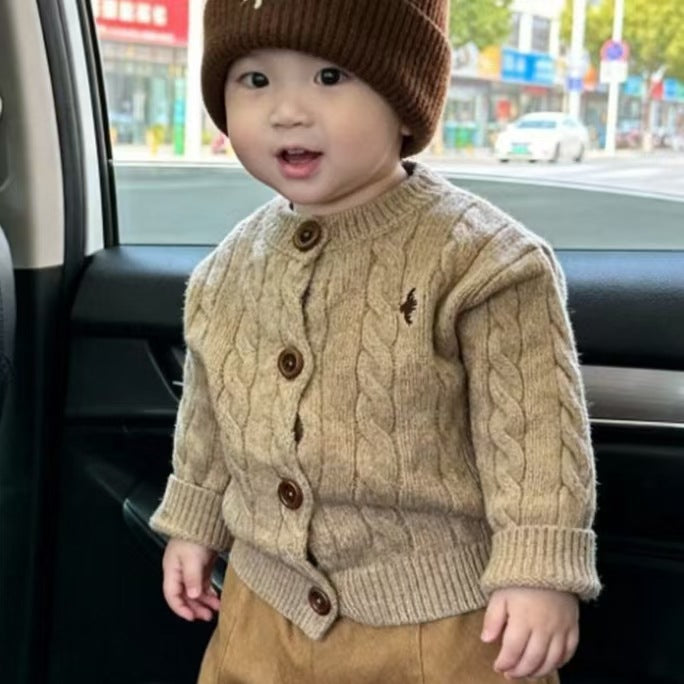 Korean-style Boys Autumnwinter Khaki Embroidered Cable-knit Thickened Sweater