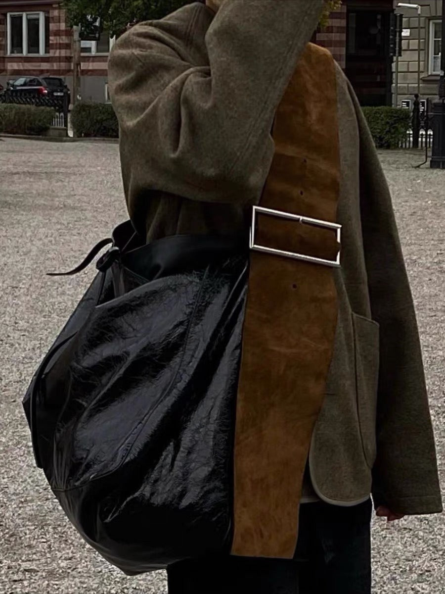 Fashionable and versatile contrasting color dark wide shoulder strap niche design single shoulder crossbody bag trendy