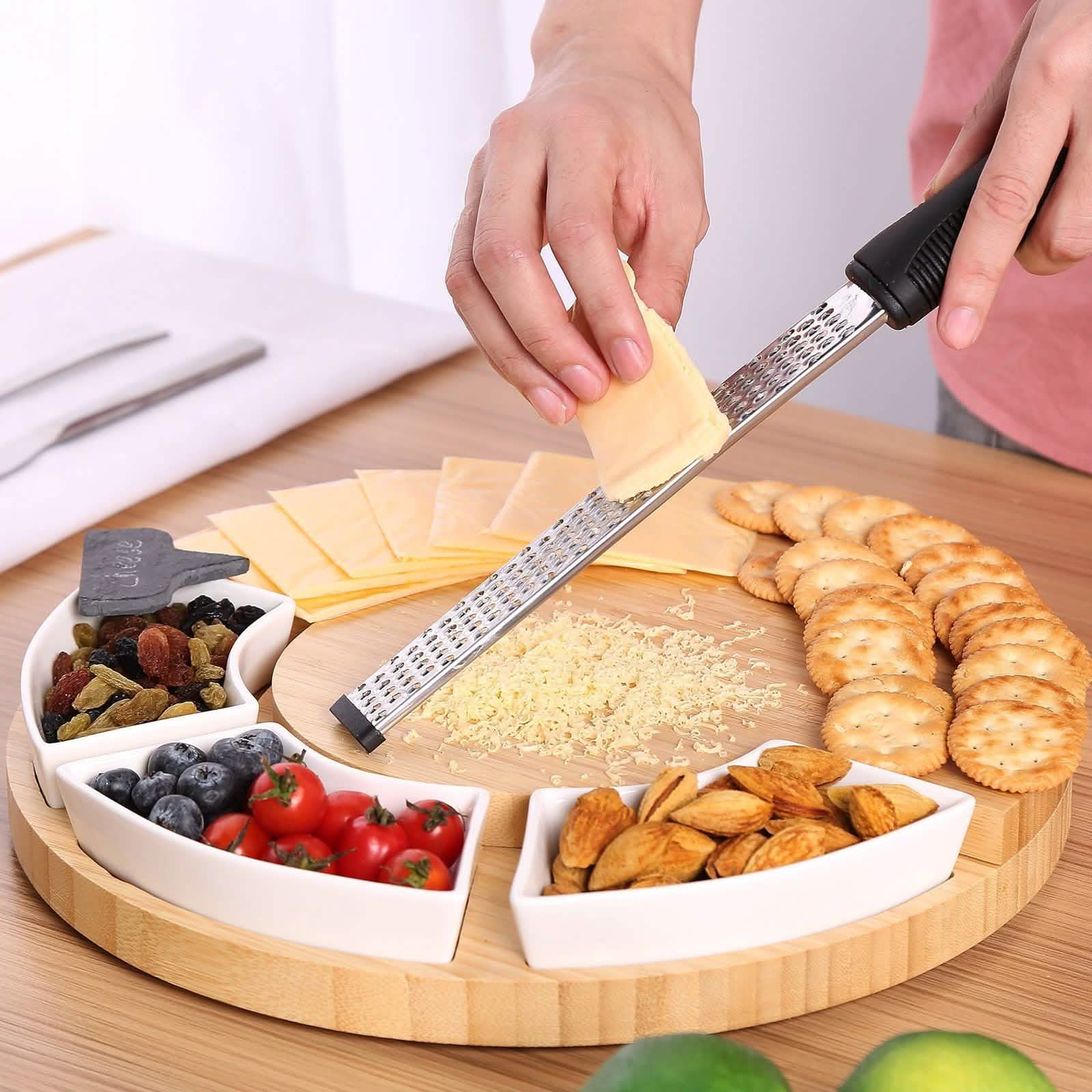 Fitnate Rotatable Round Cheese Cutting Board