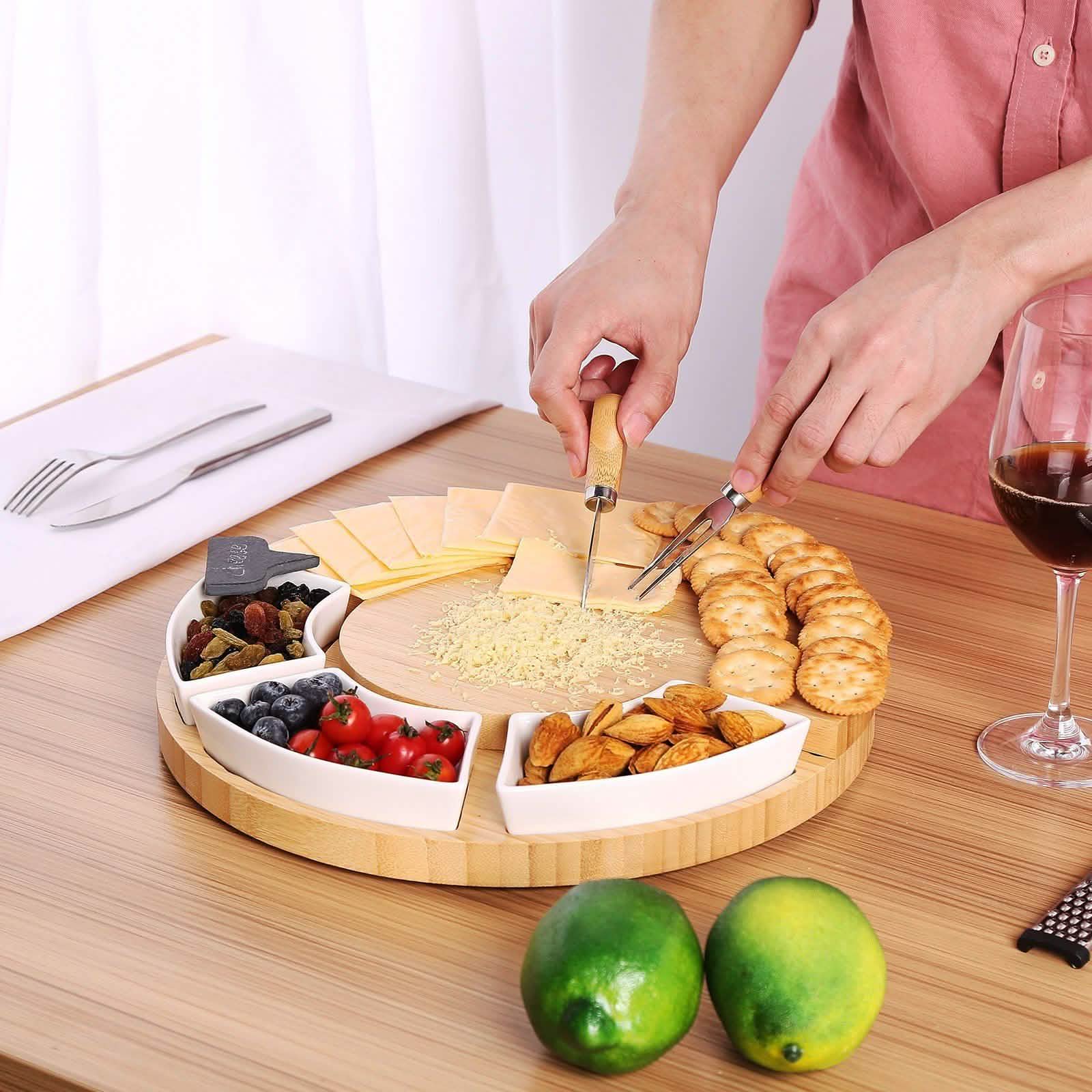 Fitnate Rotatable Round Cheese Cutting Board