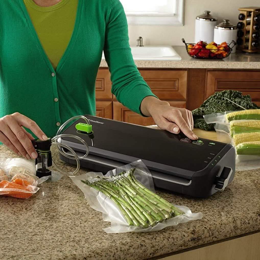 FoodSaver Vacuum Sealer System with Starter Bags & Rolls