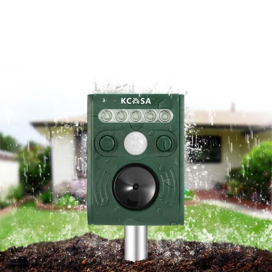 Garden Ultrasonic PIR Sensor Solar Animal Dispeller