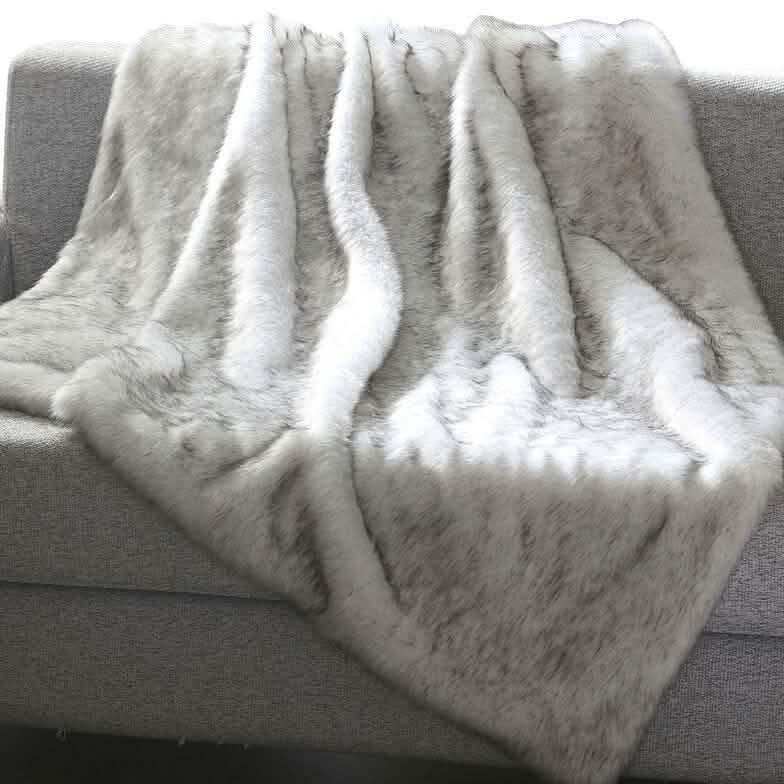 Heavy Faux Fur Throw Blanket – Assorted Styles