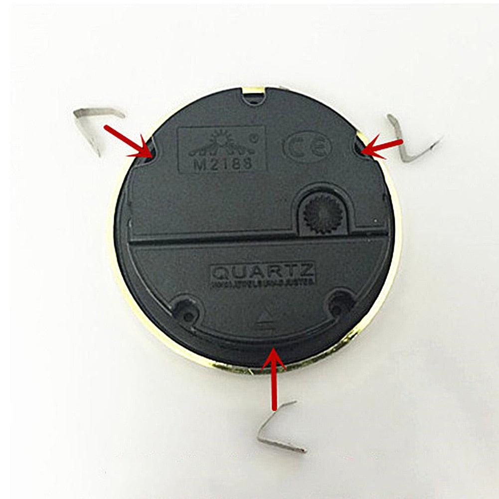 High Quality Vintage Black Metal Art Table Clock Metal Retro Silent Non-Ticking Battery Control Classic Roman dial Small Table Clock for Bedrooms