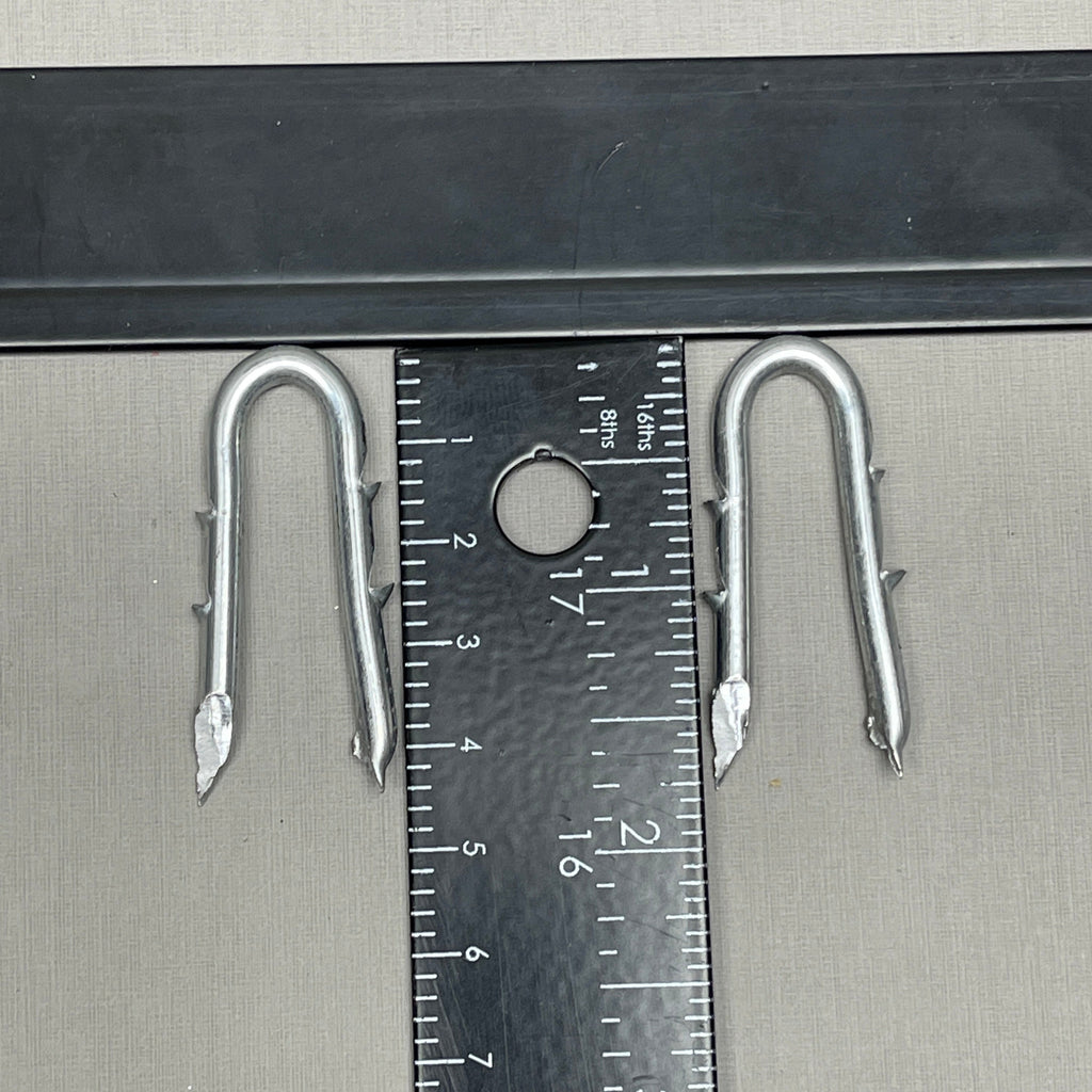 HW BRAND (Hutchinson Inc) Double Barbed Galvanized Fence Staples 1-1/2" 8 lb (New)