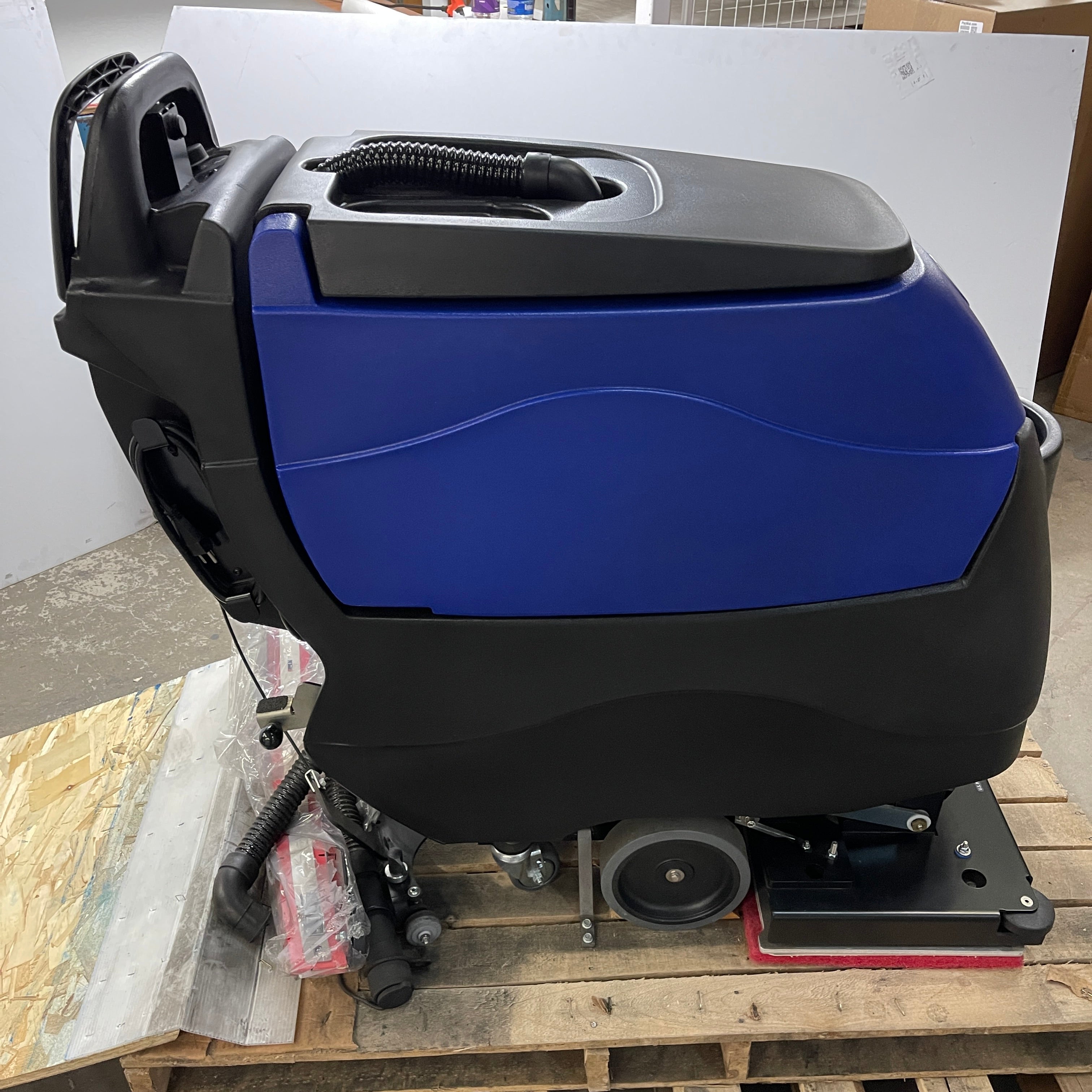 POWERKLEEN Floor Scrubber Transaxle Drive with Battery Shield Blue/Black S-20 (New)