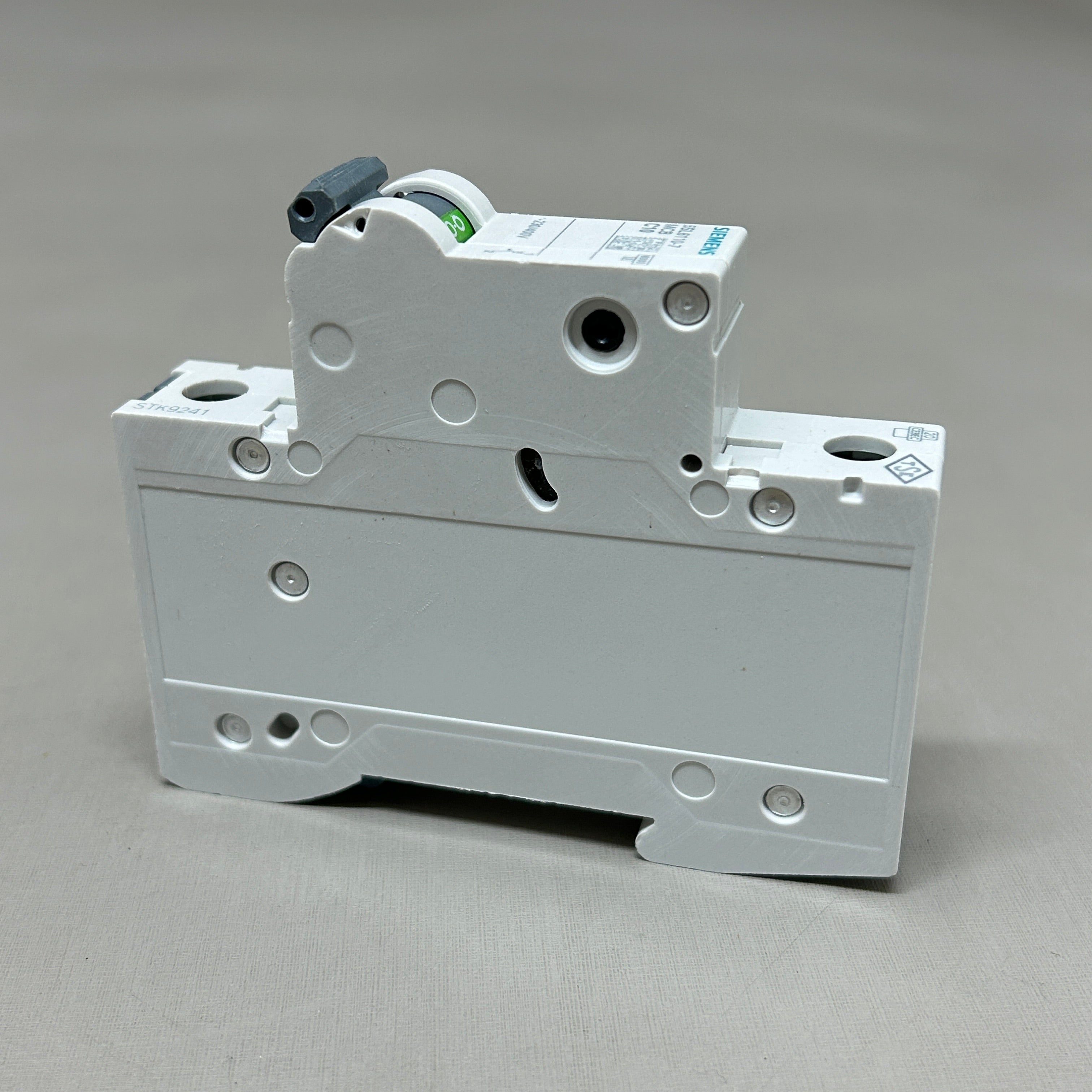 SIEMENS Miniature Circuit Breaker 230/400 V 6kA Off-White 5SL6110-7 (New)