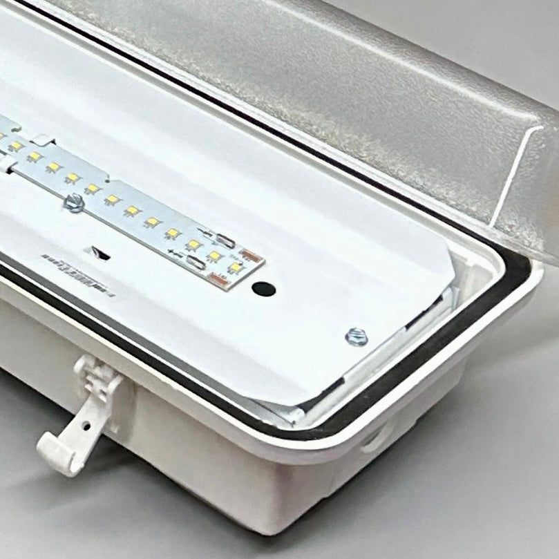 COOPER Metalux Vaportite LED 4000 Lumen 4000K 0-10V 4 ft (New)