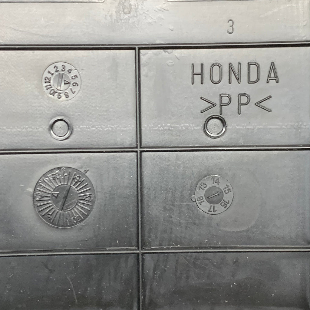 HONDA Air Cleaner Cover for Lawn Mower 17231-Z0J-040 OEM (New)