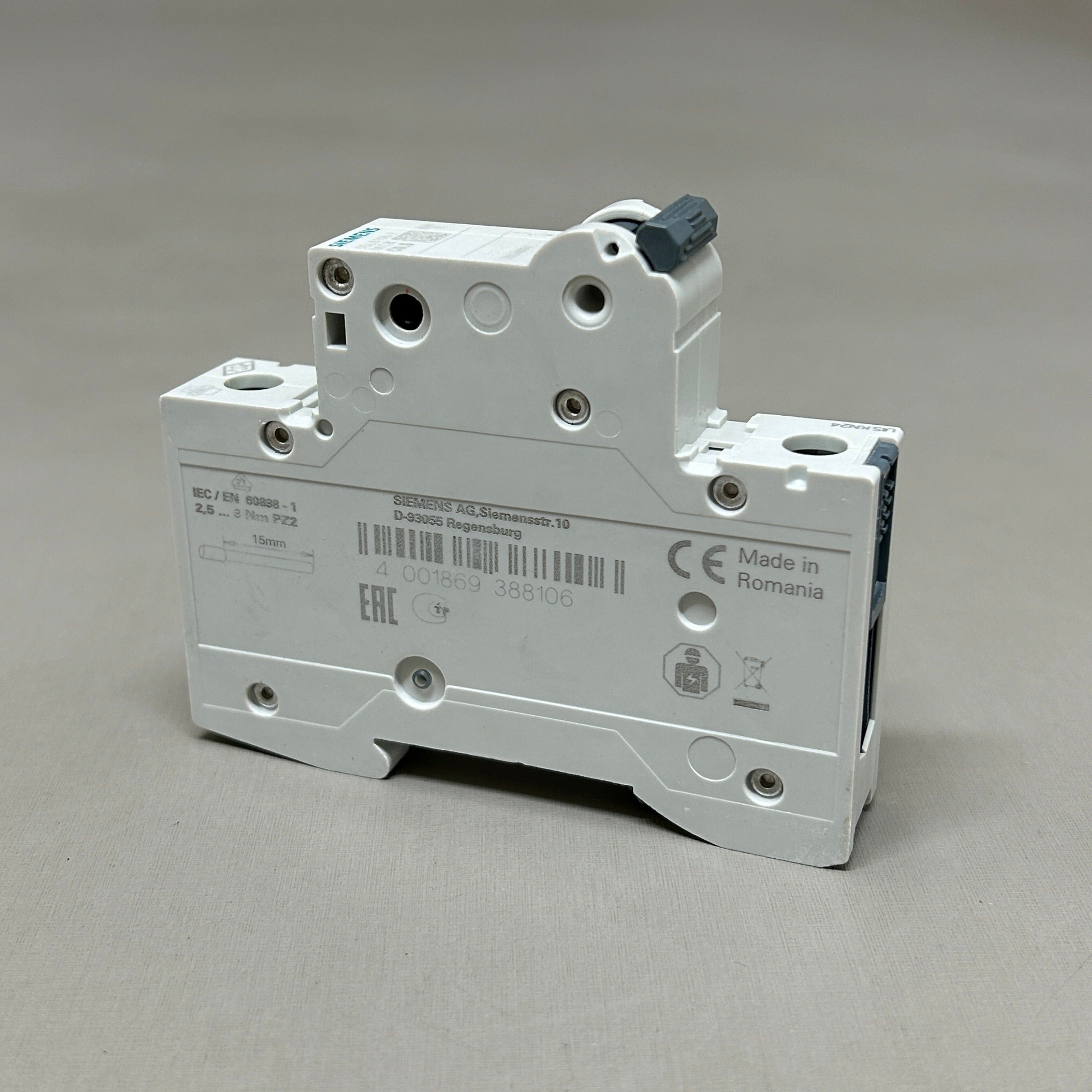 SIEMENS Miniature Circuit Breaker 230/400 V 6KA Off-White 5SL6105-7 (New)