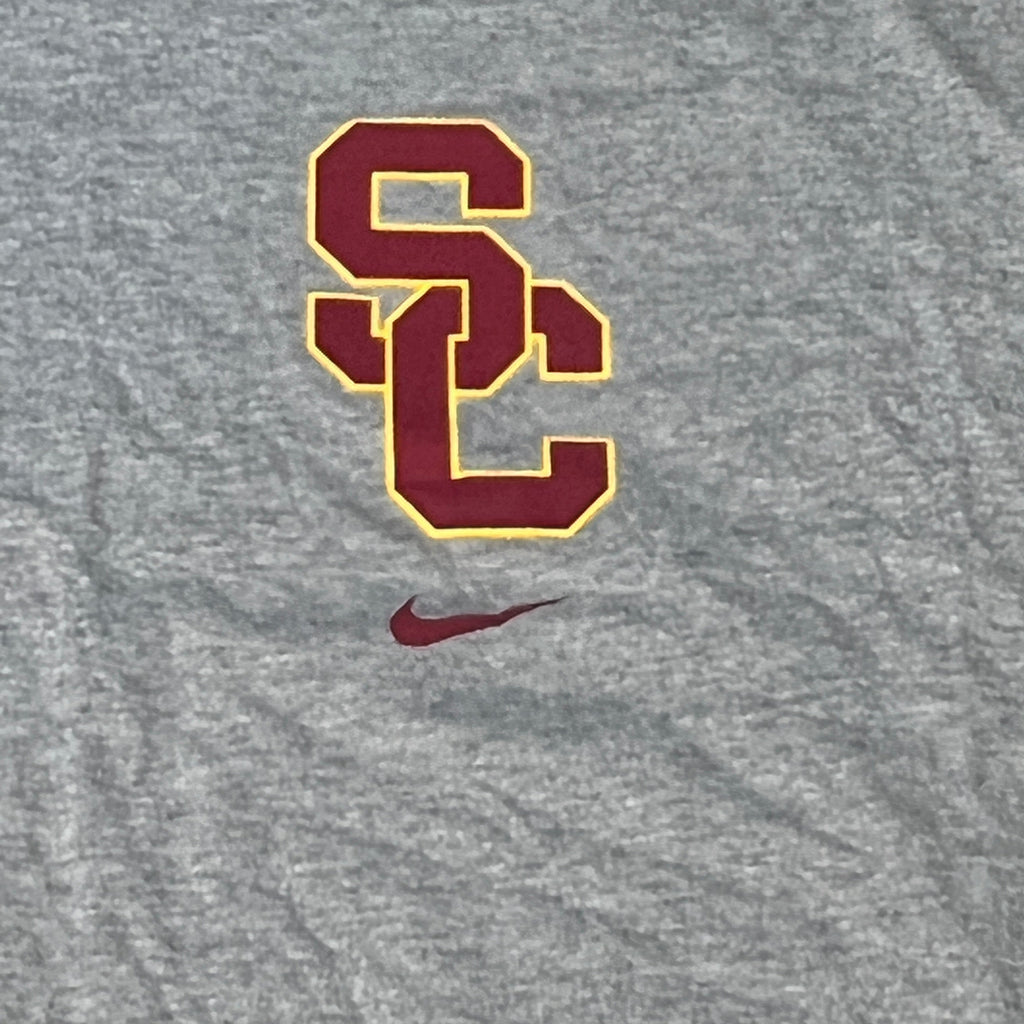 NIKE USC Trojan Interlock Logo Women's Tee Grey Sz XL DJ3113-063 (New)