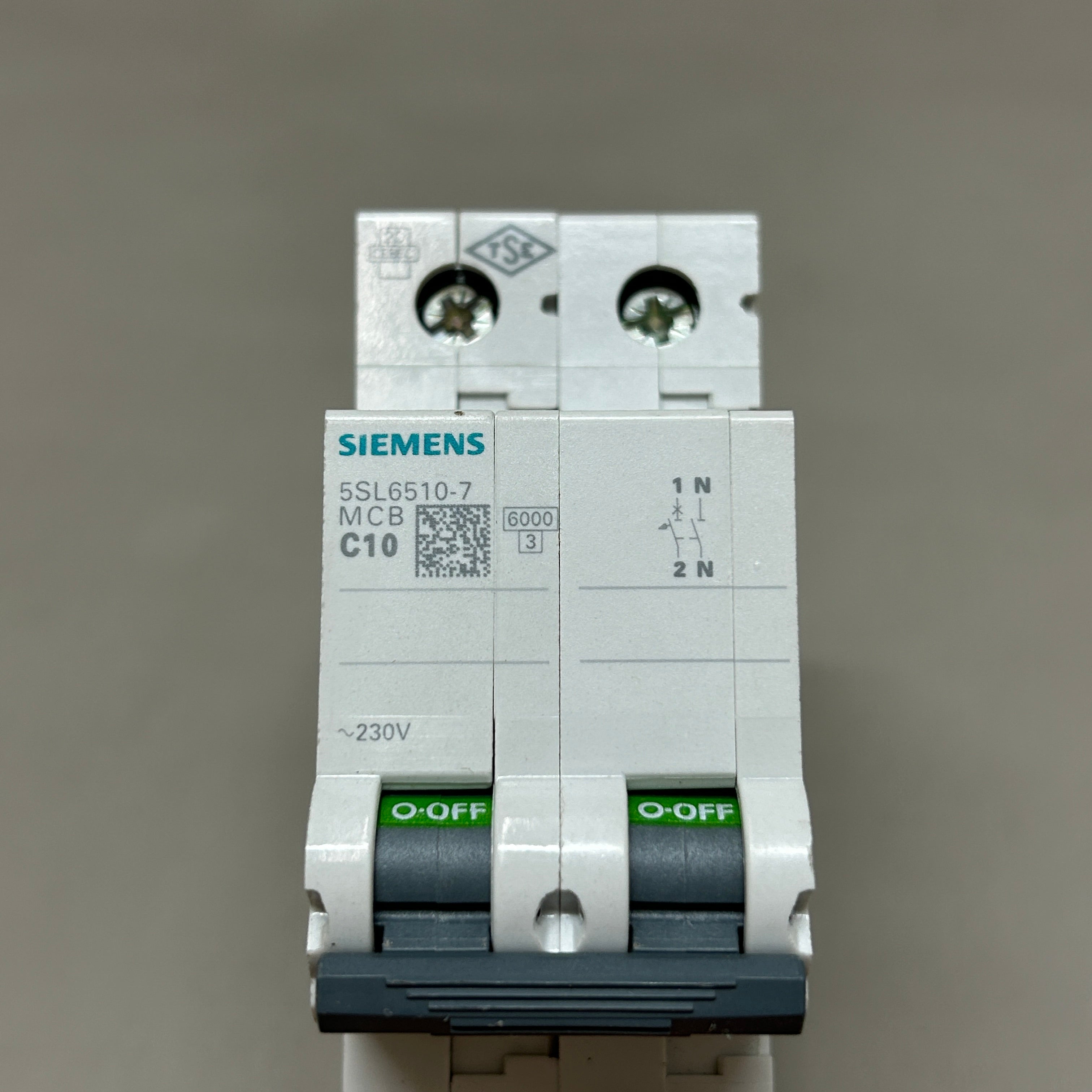 SIEMENS Miniature Circuit Breaker 230V 6KA Off-White 5SL6510-7 (New)
