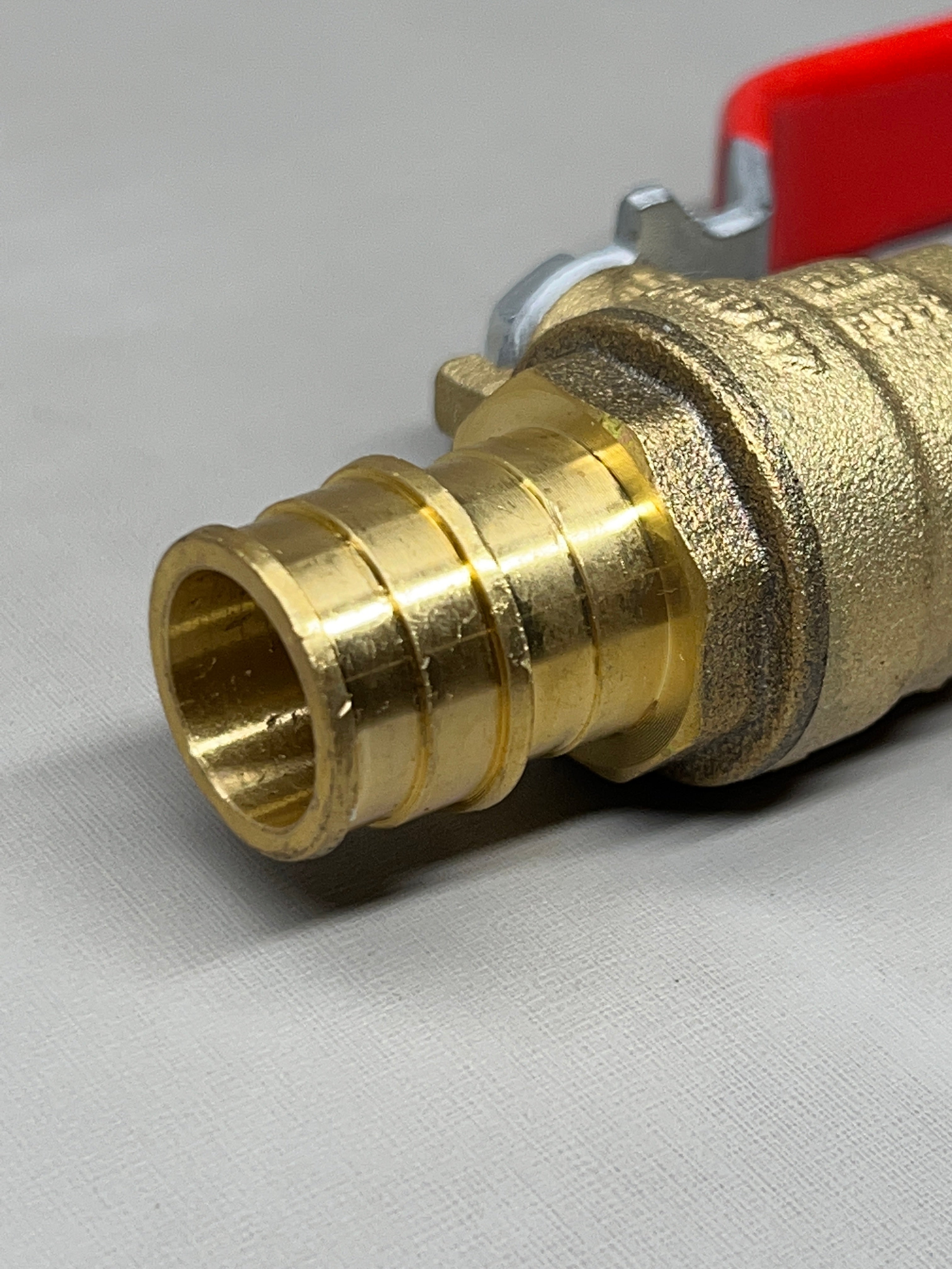 RED-WHITE VALVE Brass LF PEX Ball Valve 3/4" 0.5 lb 5015AB (New)
