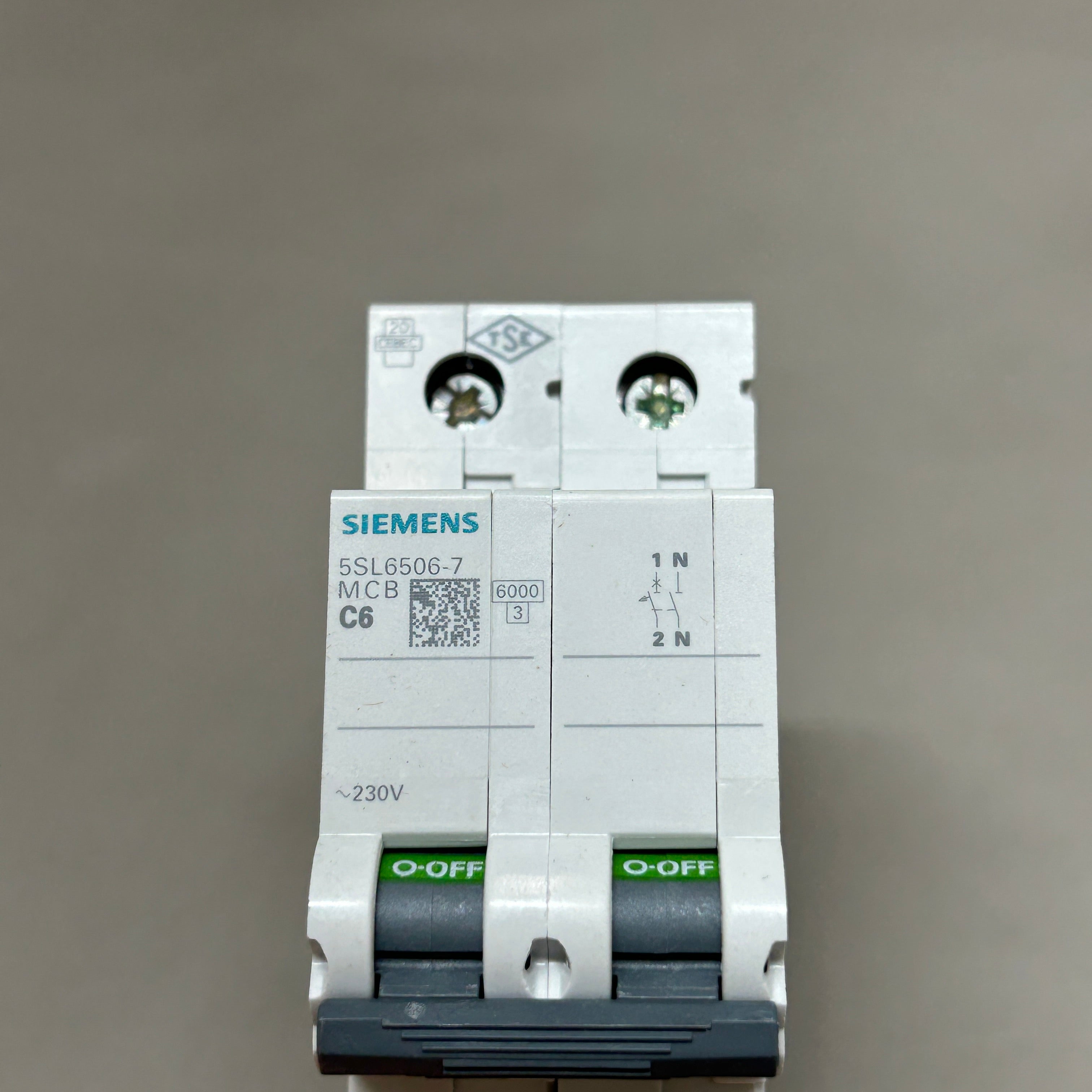 SIEMENS Miniature Circuit Breaker 230V 6KA Off-White 5SL6506-7 (New)