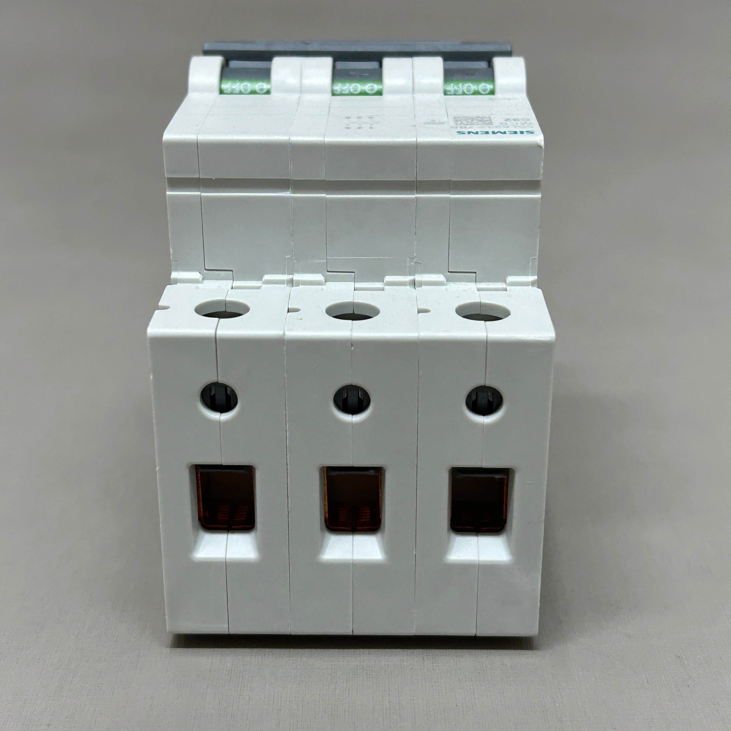 SIEMENS Miniature Circuit Breaker 230V 6KA Off-White 5SL6332-7BB (New)