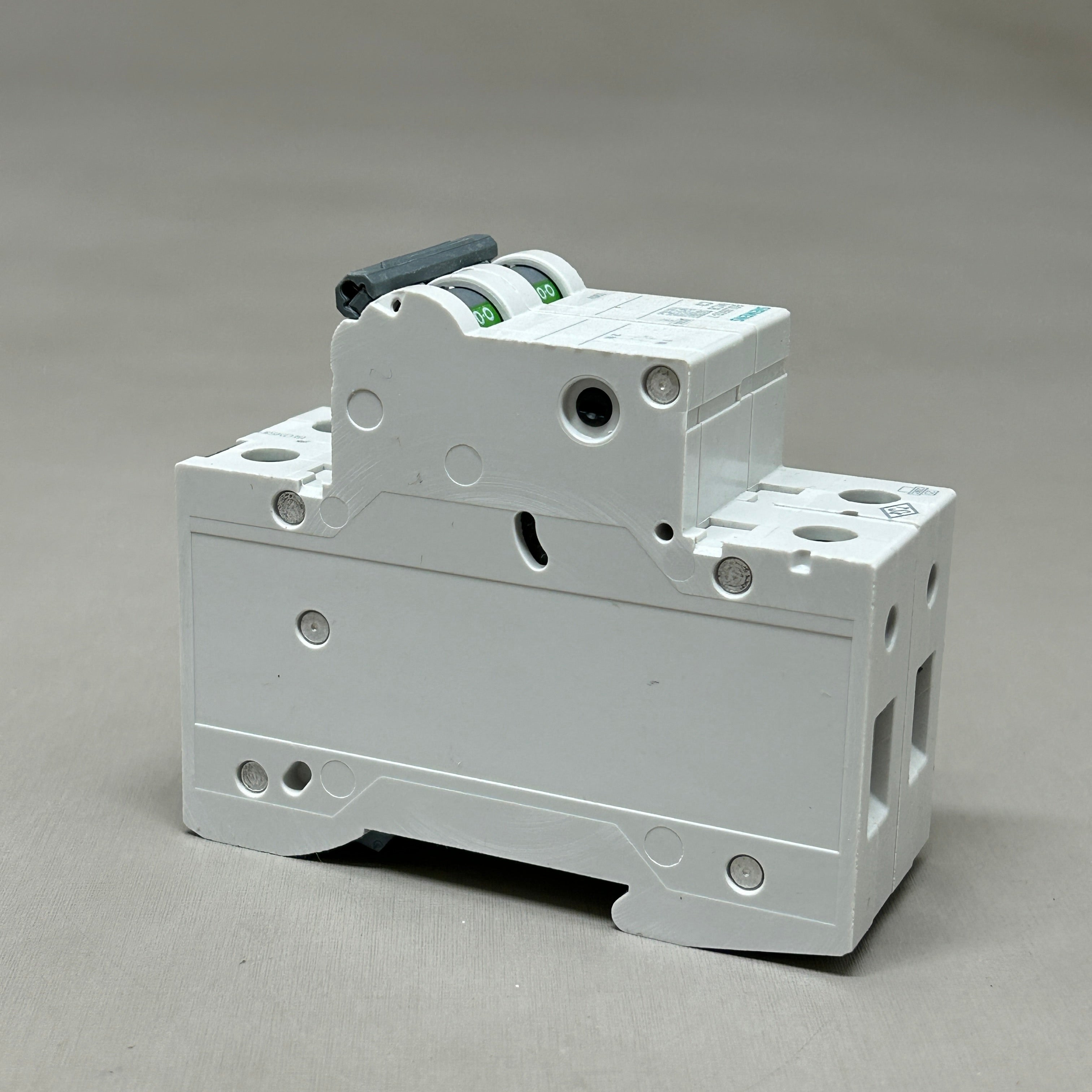 SIEMENS Miniature Circuit Breaker 230V 6KA Off-White 5SL6503-7 (New)