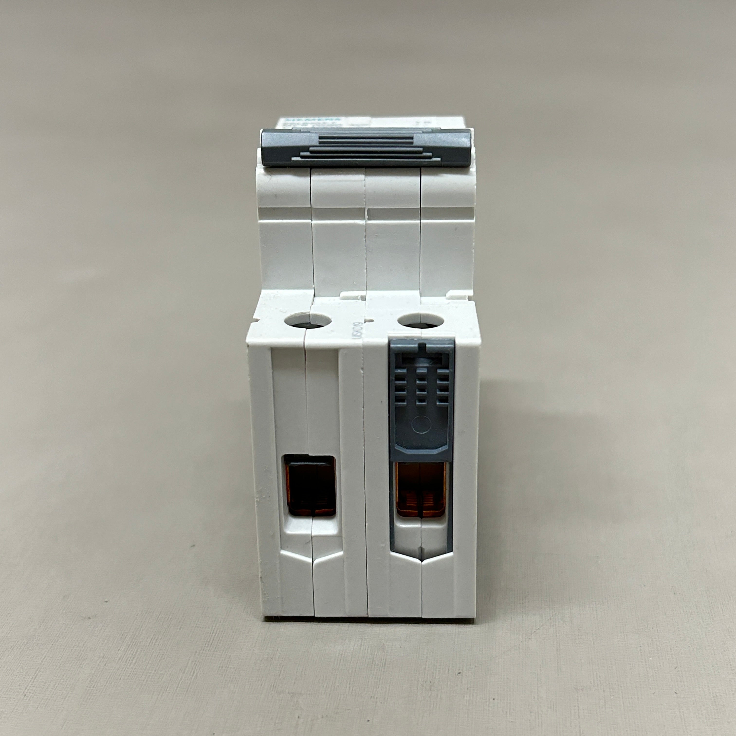 SIEMENS Miniature Circuit Breaker 230V 6KA Off-White 5SL6503-7 (New)