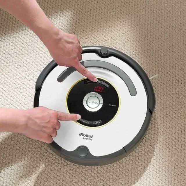 iRobot Roomba 655 Vacuum Cleaning Robot (Refurbished)
