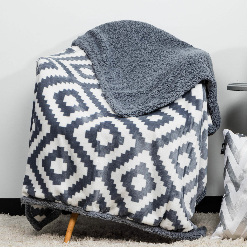 Kensie Super-Soft Reversible Sherpa Fleece Throw Blanket