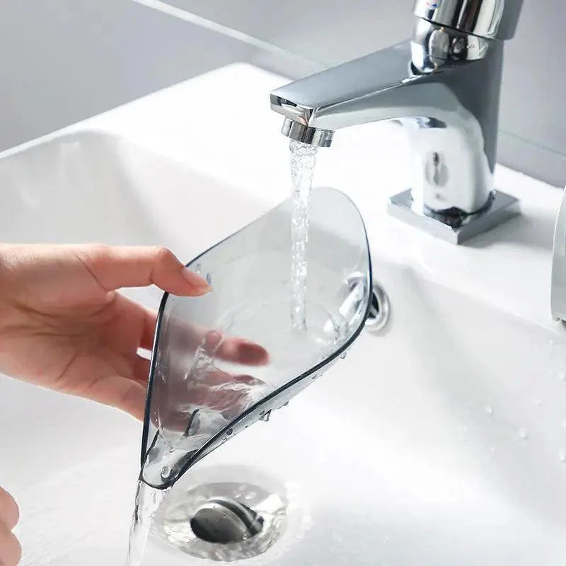 Leaf Shape Soap Box Creative Drain Soap Holder Bathroom Soap Holder Free Perforated Soap Dish For Bathroom Suction Cup Soap Dish Soap Dish with Draining Tray Soap Holder Saver for Shower Bathroom Keep Soap Bars Dry Clean