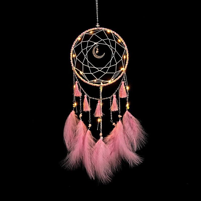 LED Dream Catcher Lamp Flying Wind Chimes Lighting Dream-catcher Handmade Ornaments Traditional Gifts Feather Pendant Romantic Creative Wall Hanging Home Wall Decoration Ornament Craft Native American Style