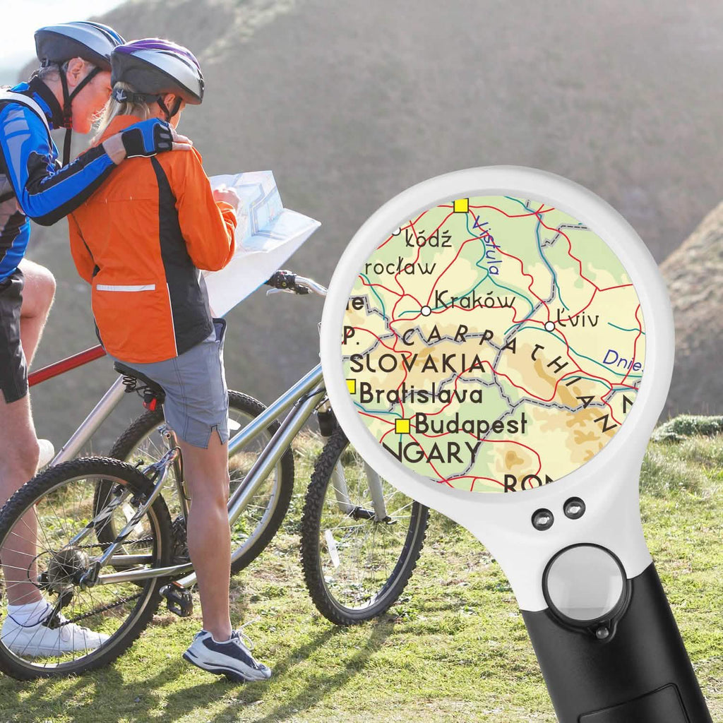 LED Illuminated Magnifying Glass