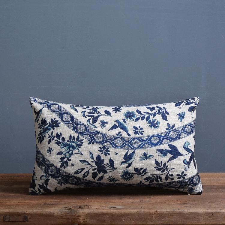 Luxury Decorative Throw Square Linen Pillowcase Blue And White Flower Bedroom Room Sofa Porcelain Printed Cushion Cover Decorative Sofa Throw Pillow Car Chair Home Decor Pillow Case Soft Design