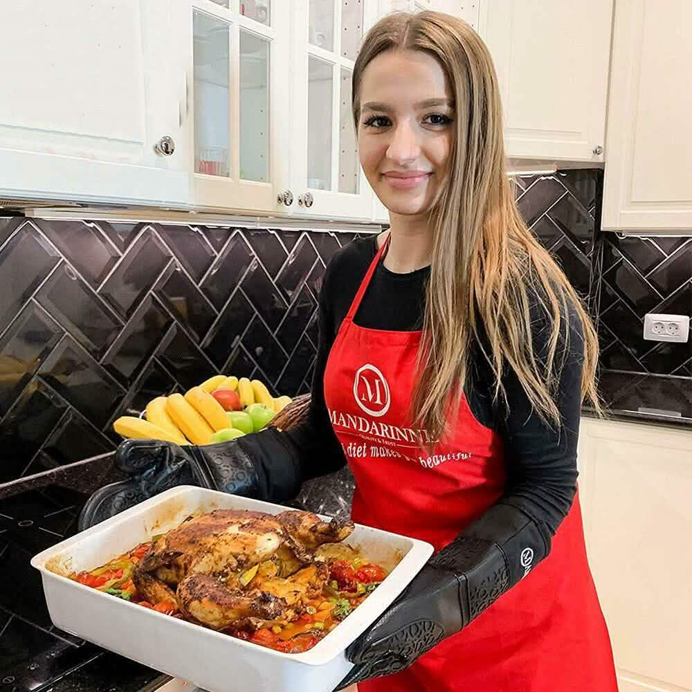 Mandarinne Silicone Oven Mitts and Apron Set