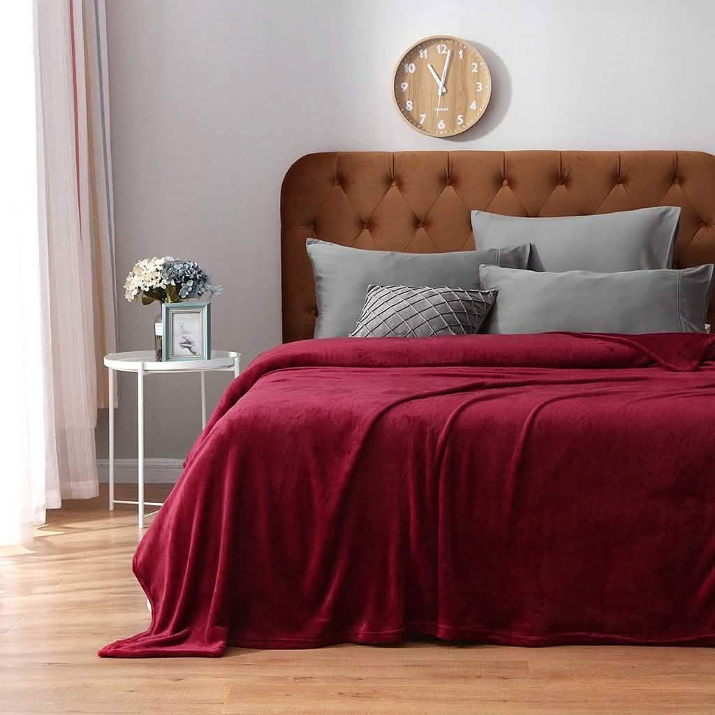Microfiber Soft Fleece Blanket -Comfy for All Seasons