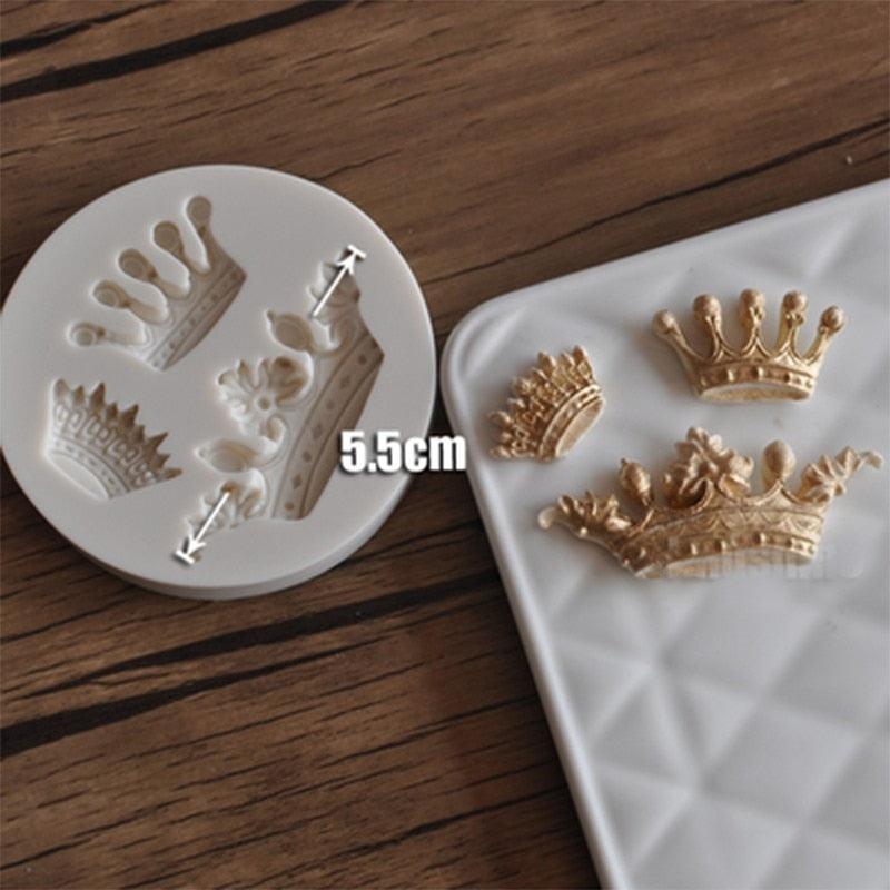 Mini Crown Silicone Mold Creative Cake Decoration Tool Practical Cake Mold Chocolate Mold Baking Tool Accessories Cake Tool Crown Fondant Silicone Molds Chocolate Candy Cake Decorating Tools Cake Supplies