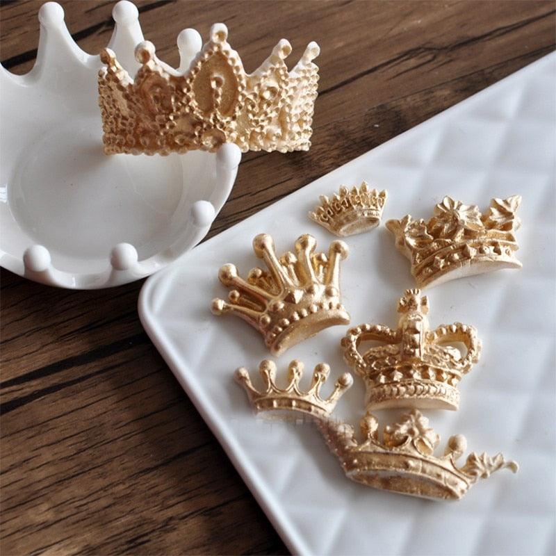 Mini Crown Silicone Mold Creative Cake Decoration Tool Practical Cake Mold Chocolate Mold Baking Tool Accessories Cake Tool Crown Fondant Silicone Molds Chocolate Candy Cake Decorating Tools Cake Supplies