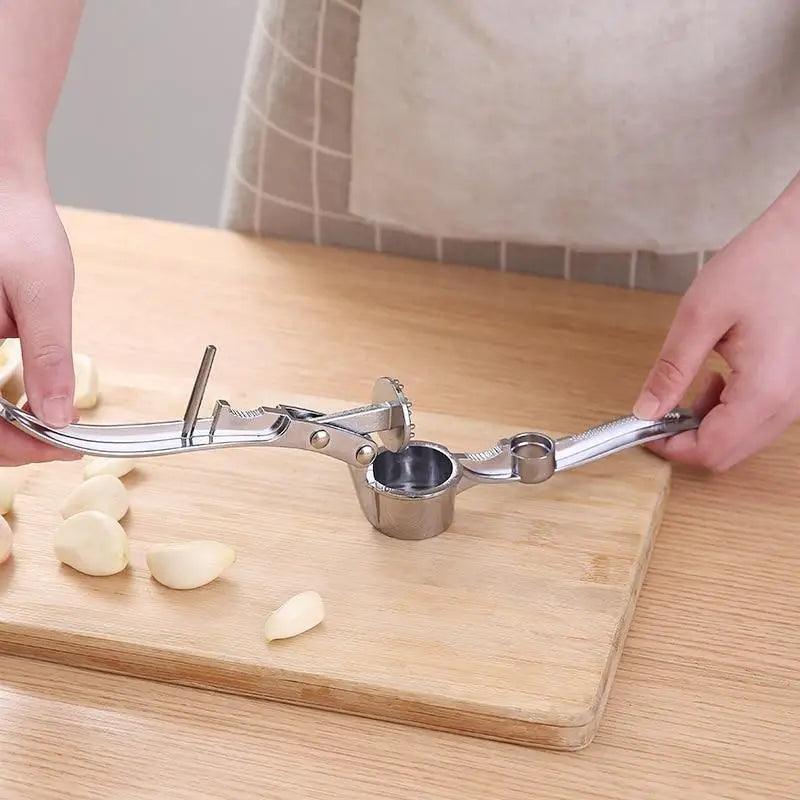 Multi-Functional Imitating Stainless Steel Garlic Press Crusher Kitchen Cooking Ginger Squeezer Masher Handheld Ginger Mincer Tools