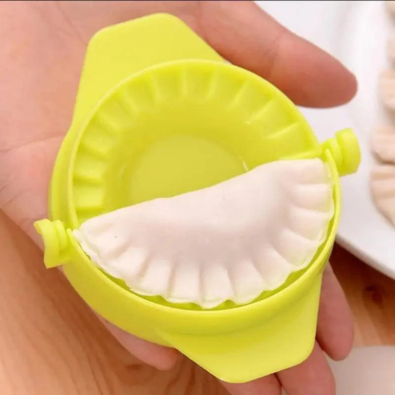 New Dumpling Mould Plastic Cutter Dumpling Maker Form Wrapper Presser Molds Cooking Pastry Cutter kitchen accessories