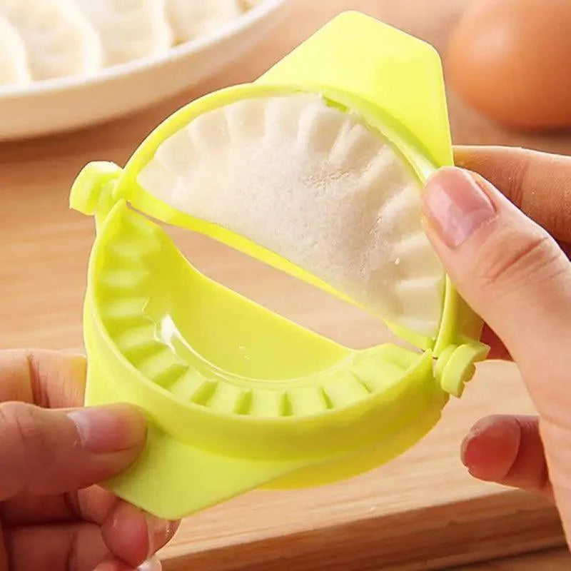 New Dumpling Mould Plastic Cutter Dumpling Maker Form Wrapper Presser Molds Cooking Pastry Cutter kitchen accessories