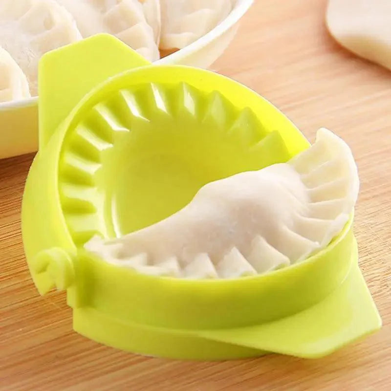 New Dumpling Mould Plastic Cutter Dumpling Maker Form Wrapper Presser Molds Cooking Pastry Cutter kitchen accessories