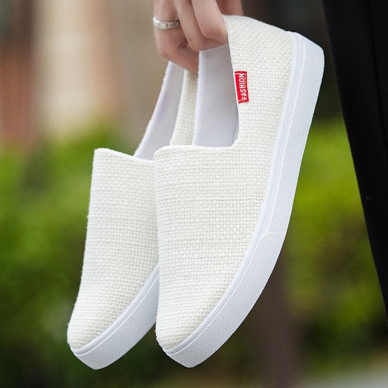 New Mens Womens Casual Flat Canvas Shoes Lightweight Elegant Shoes Men Casual Walking Sneakers Comfortable Modern White Soft Sneakers