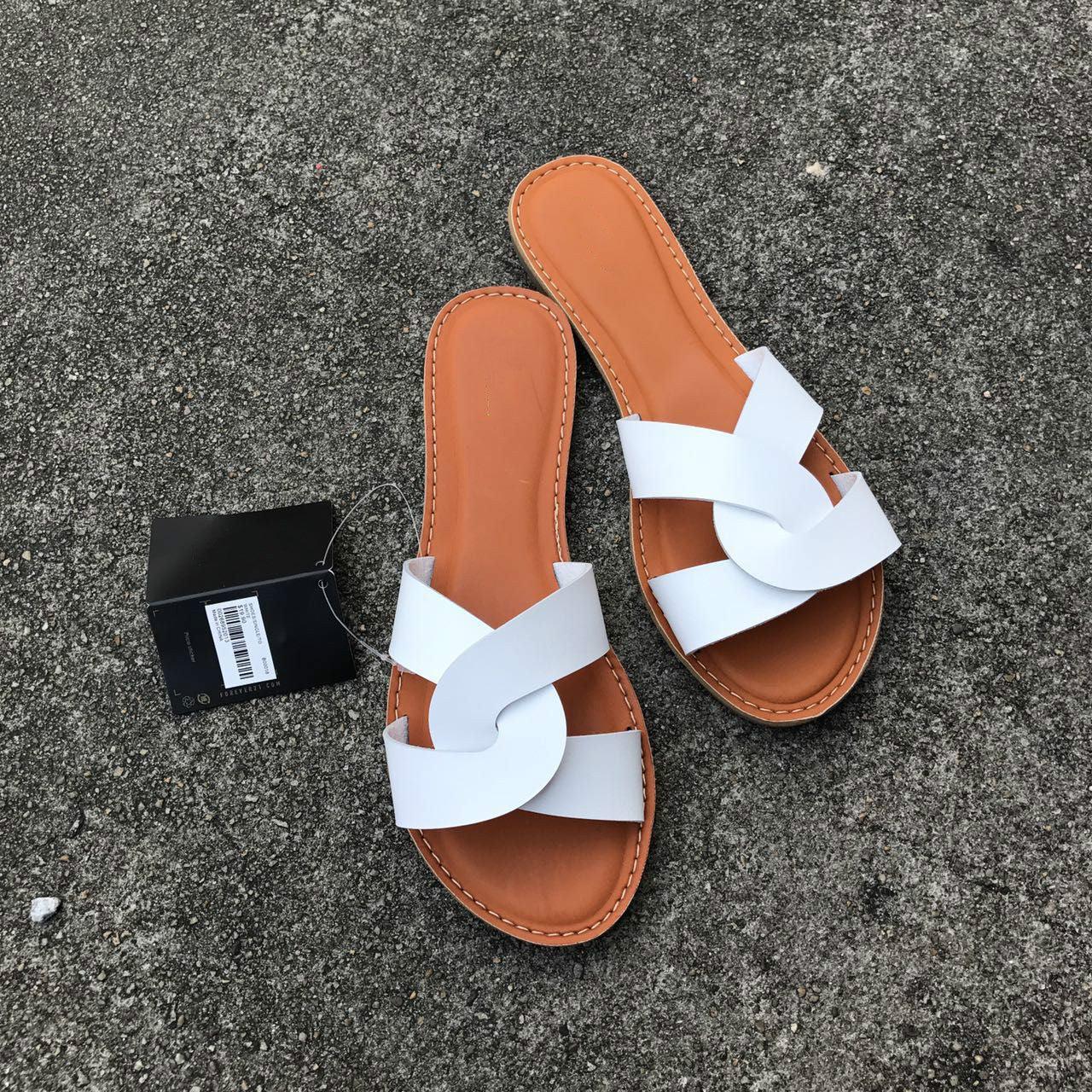 New Slides Women Summer Slippers Outdoor Summer Beach Shoes Fashion Slip-On Woman Slippers Leather Sandals Women's Flip Flops Leather Slide Beach Pool Slipper Sandals