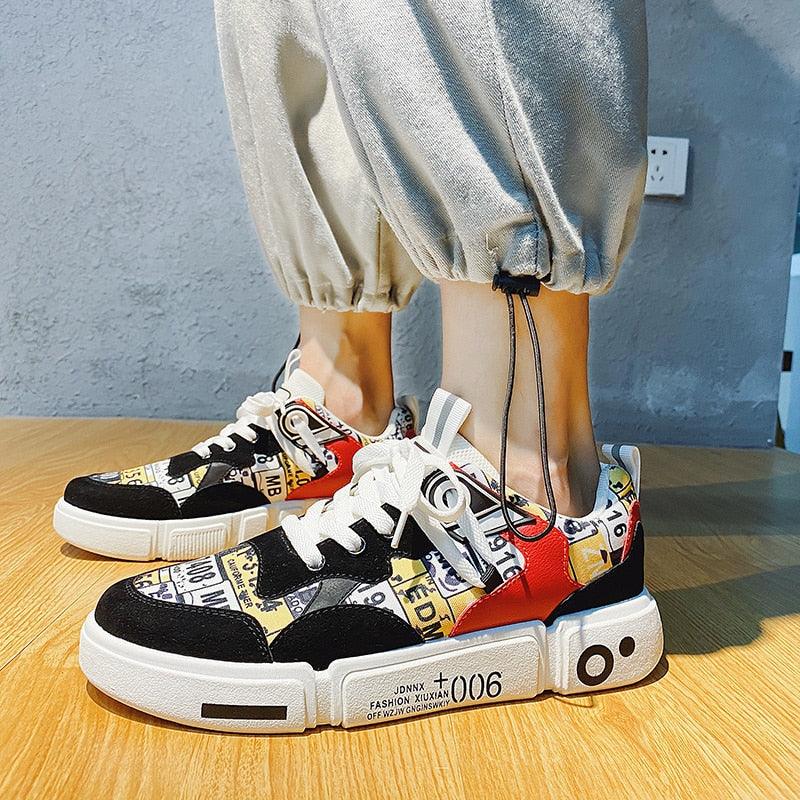 New Sports Mens Flats Sneakers Modern Design Man Running Shoes Mixed Colors Fashion Sports Black Popular Style Running Casual Walking Sneakers