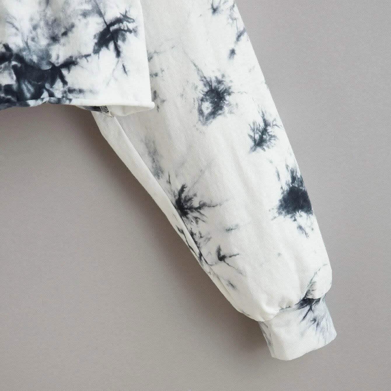 New York Graphic Tie-Dye Cropped Hoodie