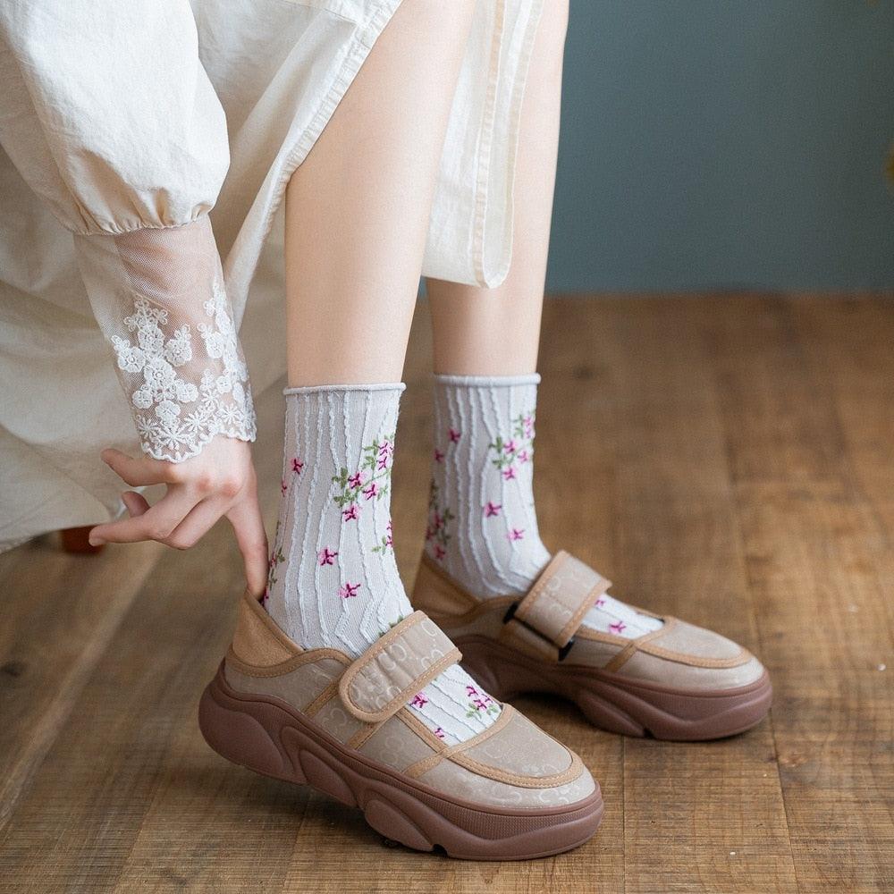 News Fashion Floral Print Women's Socks Harajuku Vintage Streetwear Crew Socks Kawaii Cute Cotton Long Sock Winter Warm Socks For Men And Women