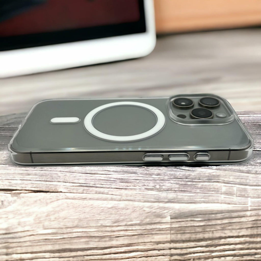 Casespire Clear Case + Comfy Loop for iPhone 15 Pro - Anti-Yellowing, ProMagnets