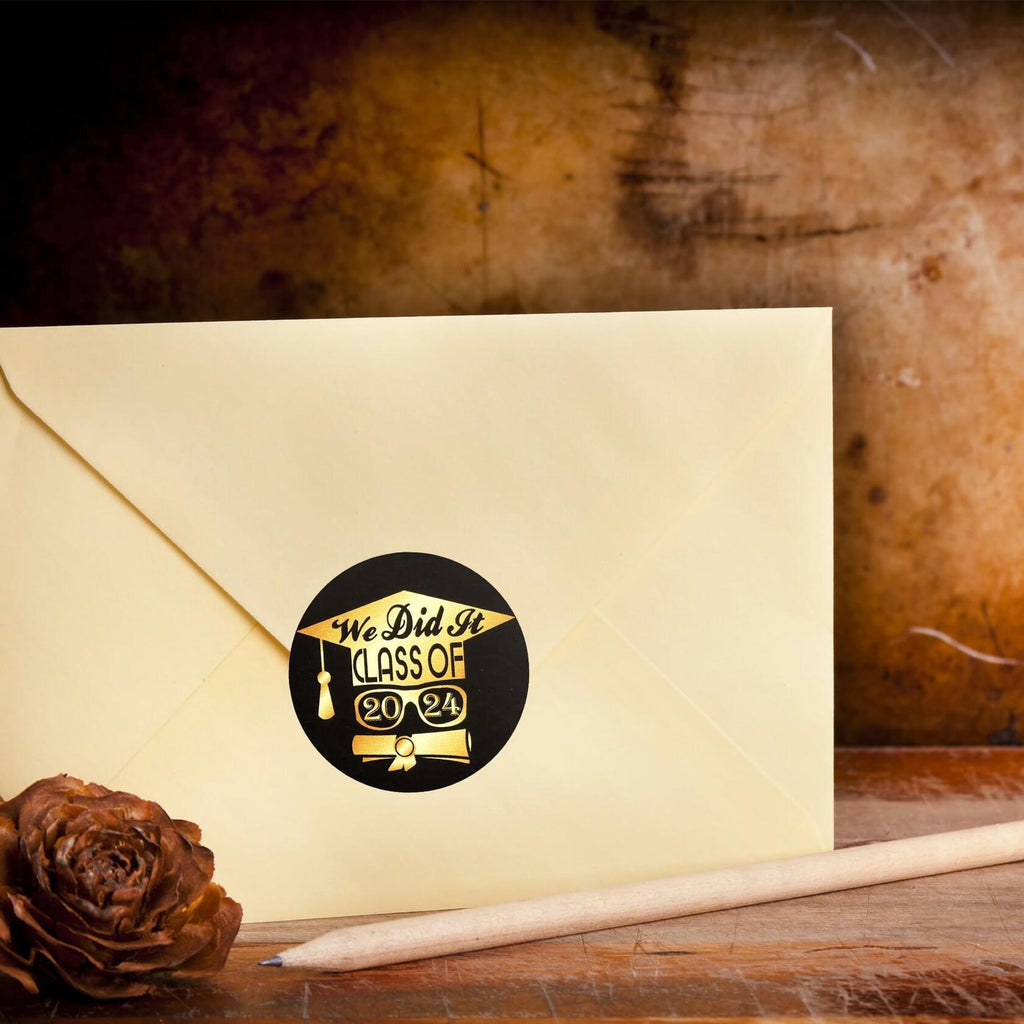 Tongcloud Graduation Stickers 360pcs Black Gold 3.8cm Round Labels Class 2024