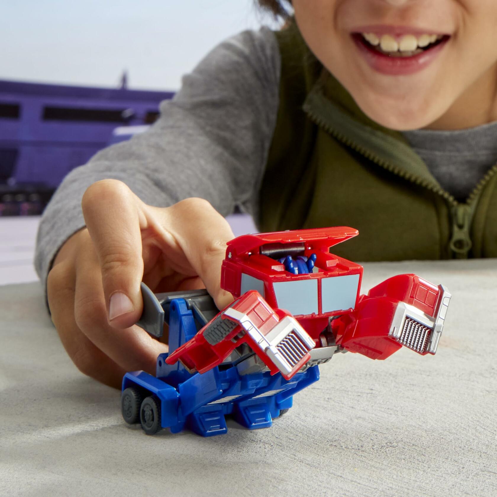 Transformers EarthSpark 1-Step Smash Changers Optimus Prime 4-Inch Action Figure