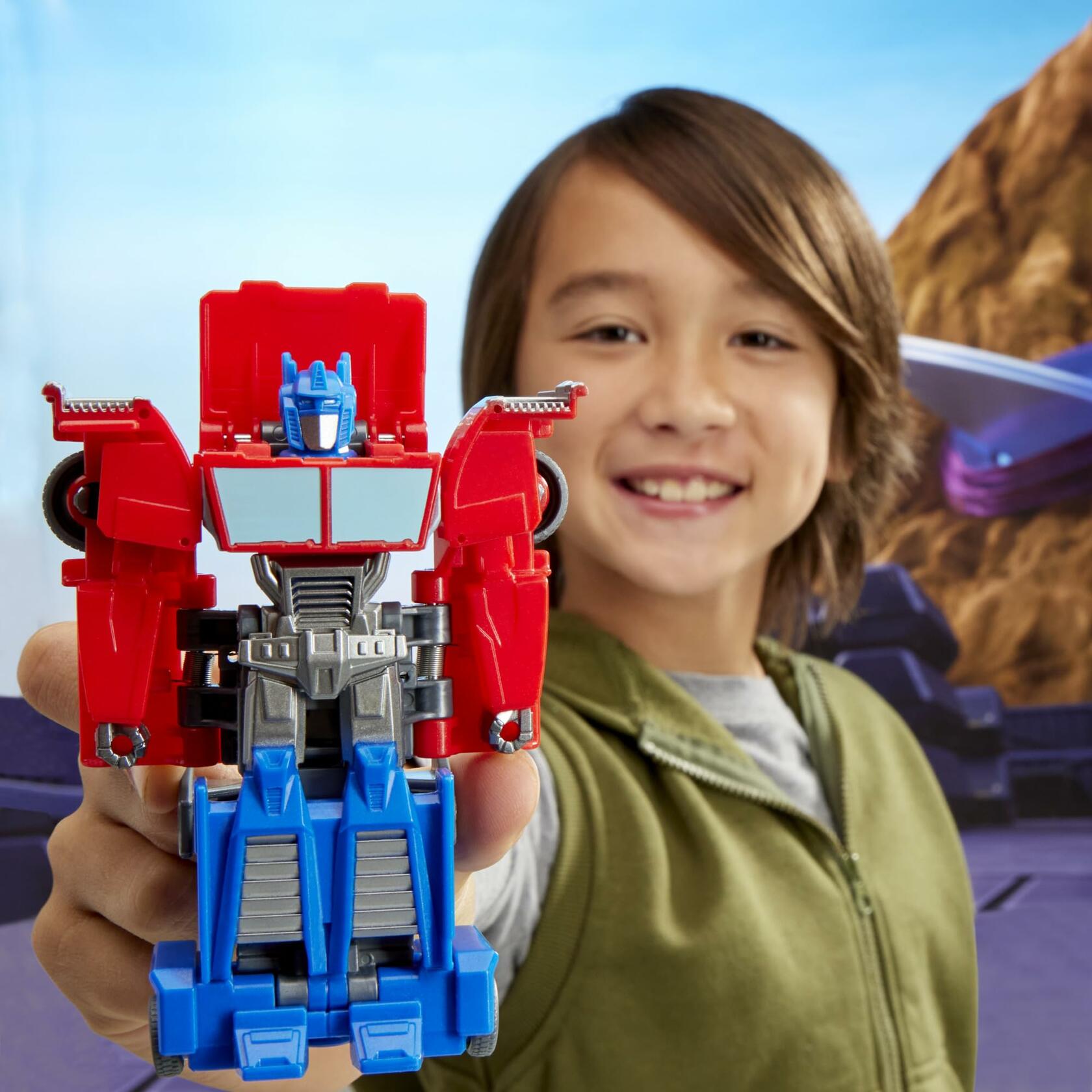Transformers EarthSpark 1-Step Smash Changers Optimus Prime 4-Inch Action Figure