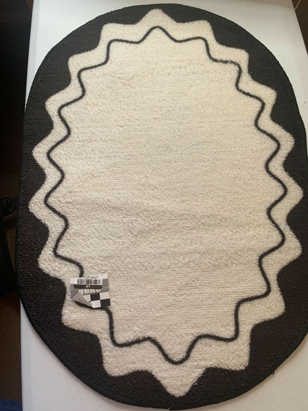 Mohawk Home Black White Oval Indoor Rug 24x36 Diamond Pattern