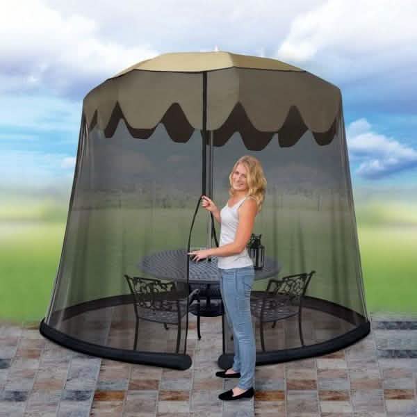 Outdoor 9-Foot Umbrella Table Screen