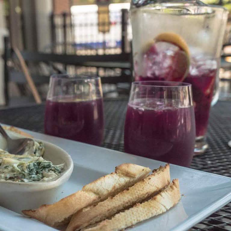 Plastic Stemless Wine Glasses by En Soiree